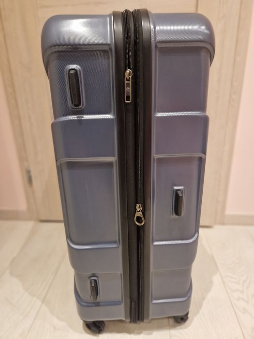 Чисто нов  куфар на Samsonite - 76 см