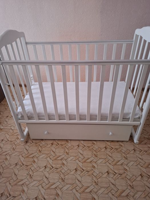 Продам кроватку за 15тыс