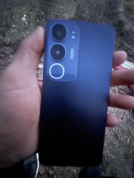 VIVO Y19 kafalat qorobka dakement bor lekin imiykadan otmagan