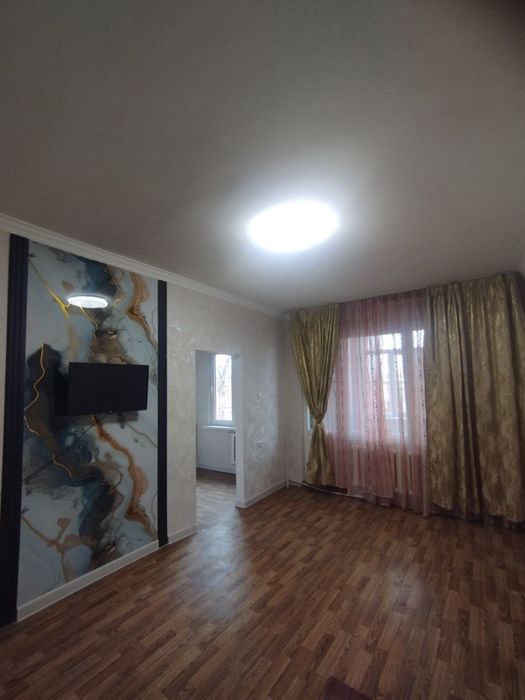 Продается 1ком,кв 1/4/4 Чиланзар-21 улучшенка балкон 2*3