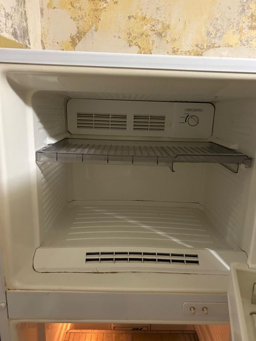 Холодильник двухкамерный