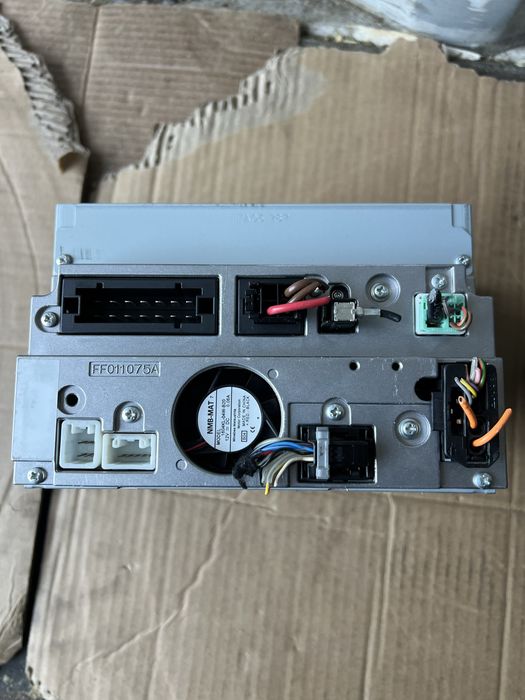 Магнитола мерседес w211