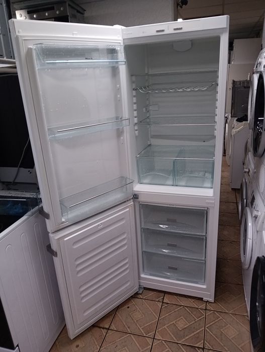 Комбиниран хладилник с фризер Миеле Miele с две години гаранция!