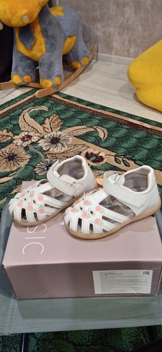 Детская обувь для девочки