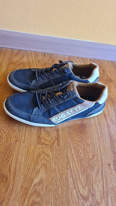Adidasi bugatti originali marimea 40 aproape noi