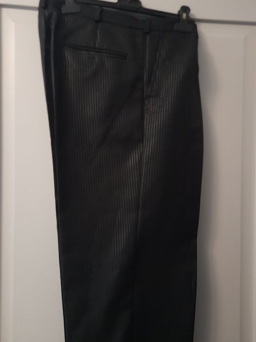 Costum bărbătesc mărimea 52