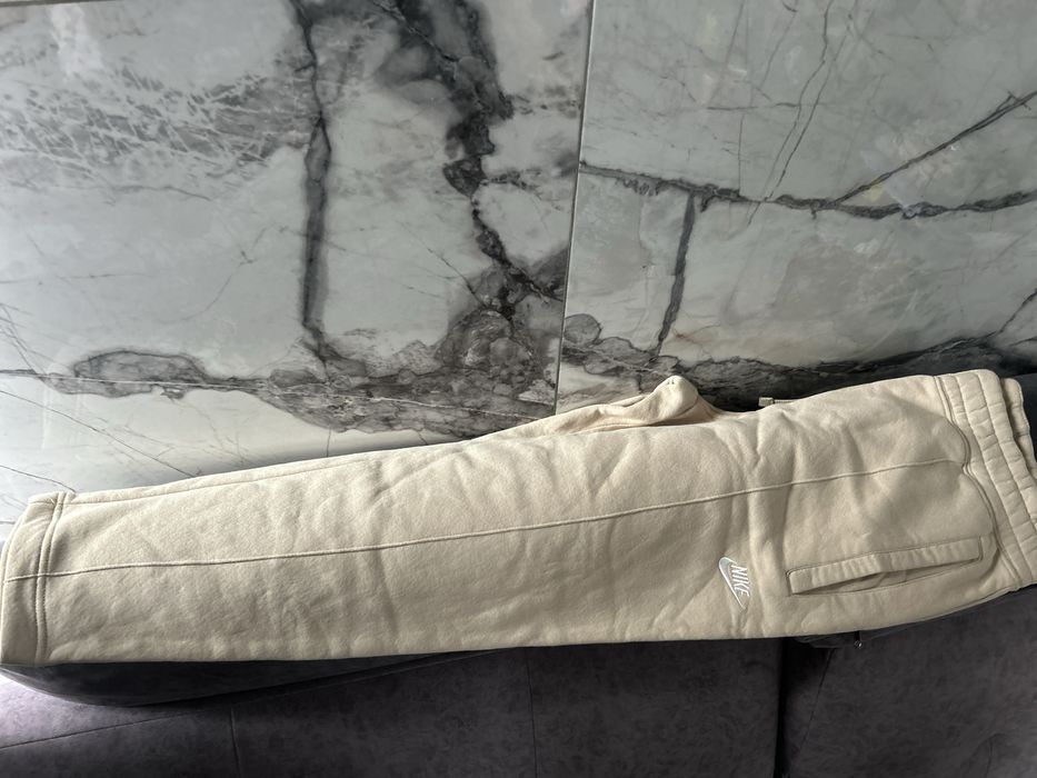 Ново оригинално долнище Nike