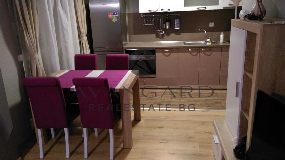 Продава се Двустаен апартамент в Пловдив, Кючук Париж - 70 кв.м за 2286 €/кв.м - Снимка #2