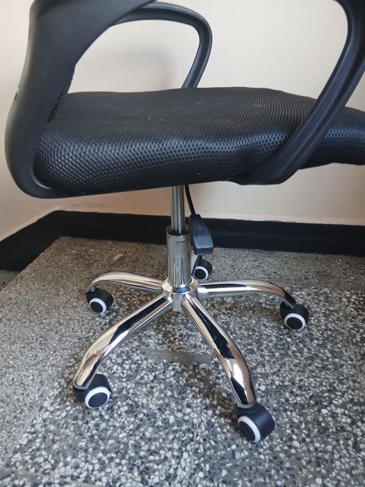 Офис въртящ стол