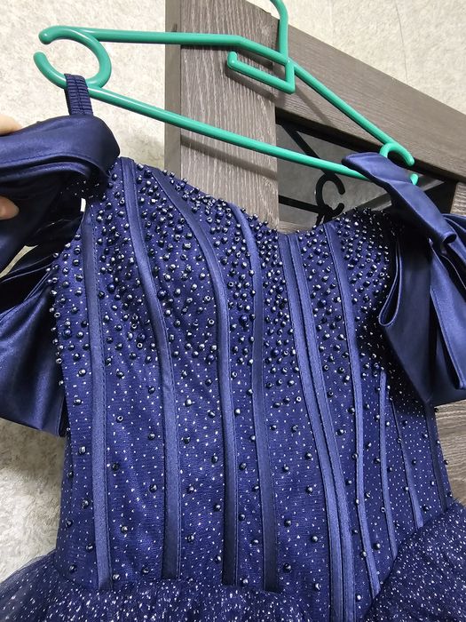 Вечернее платье цвета «Midnight Blue»