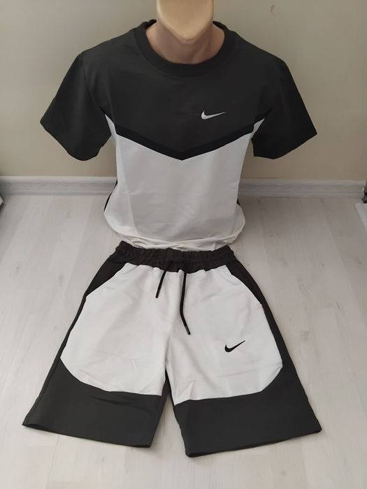 Trening!   Compleuri baieti Nike tech