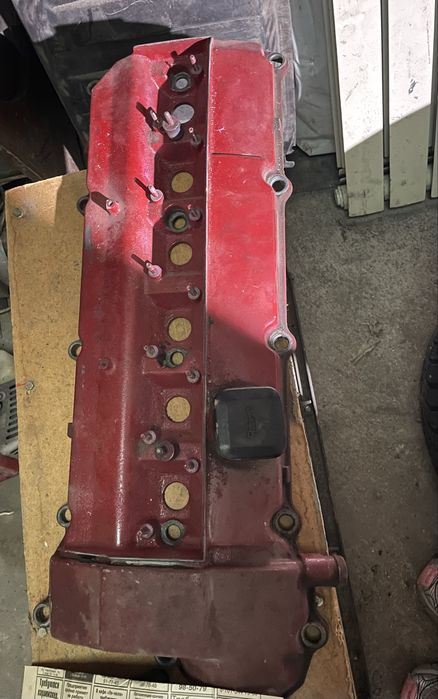 Крышка клапанов  на м52 BMW