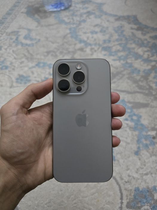 IPhone 15 pro 256 gb