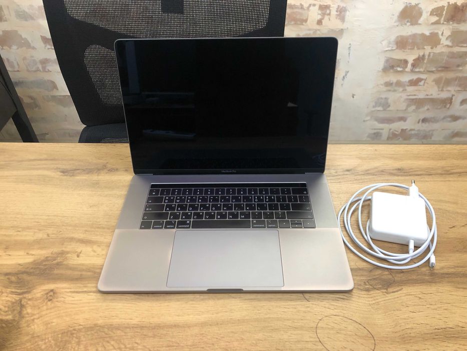 MacBook Pro 2019 Core i9 16GB RAM 512SSD - Kuchli Noutbuk