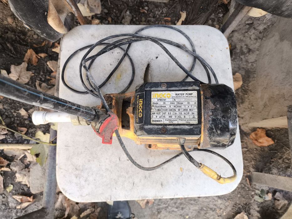 Водяной насос  в рабочем состоянии