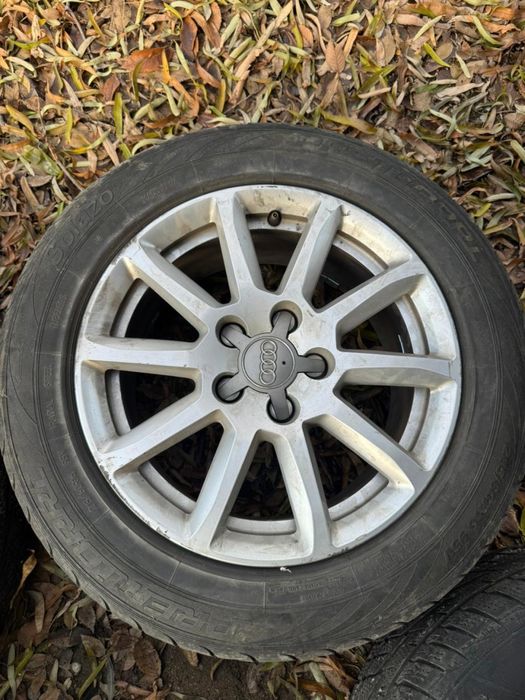 Диски резина на Ауди A4 продается вместе