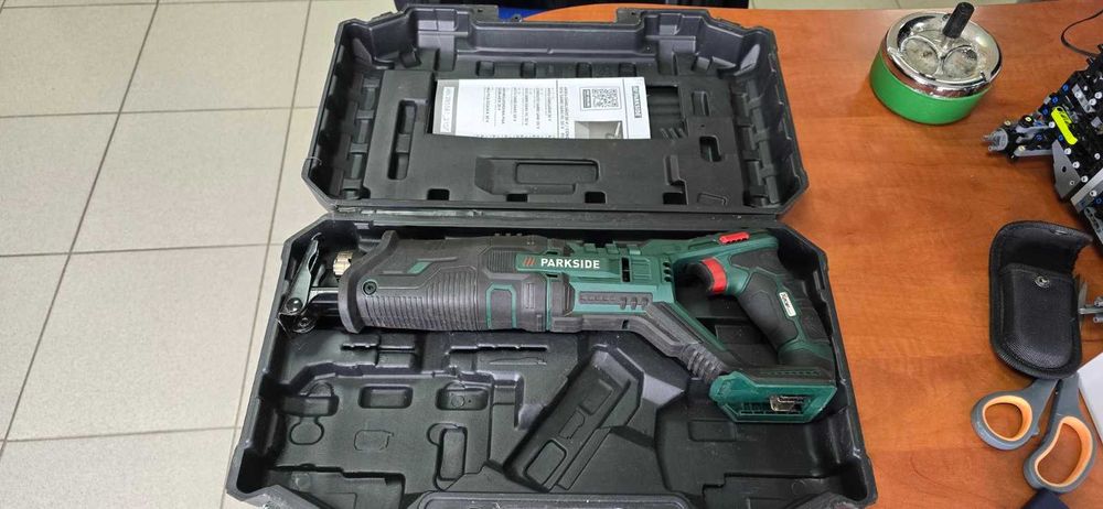 Акумулаторен саблен трион Parkside PSSA 20-Li B2