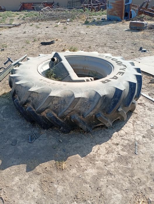 Балон. 20.8R42 марка. Холати идеал.