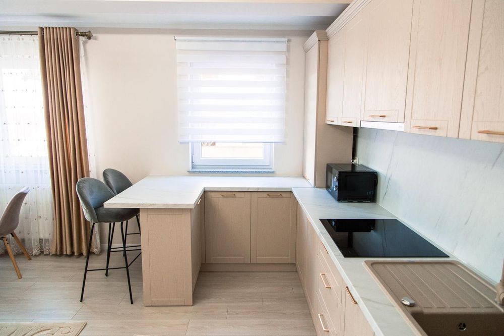 Apartament 2 camere , mobilat, loc de parcare, boxa, etaj 2 Radauti