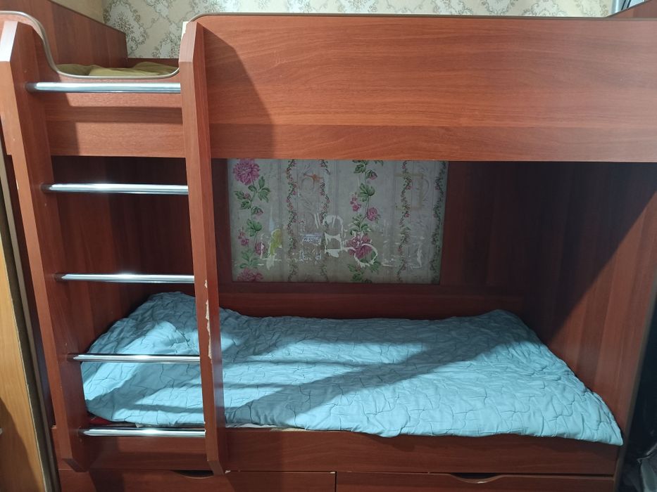 Двухярустная кровать