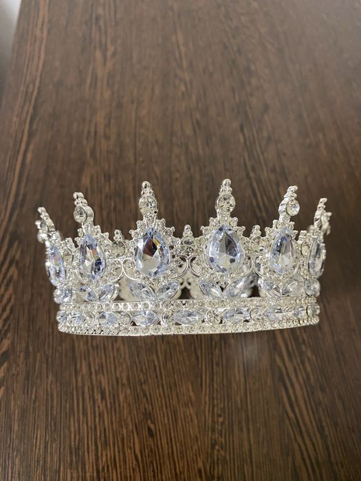 Coroana pt tort din metal