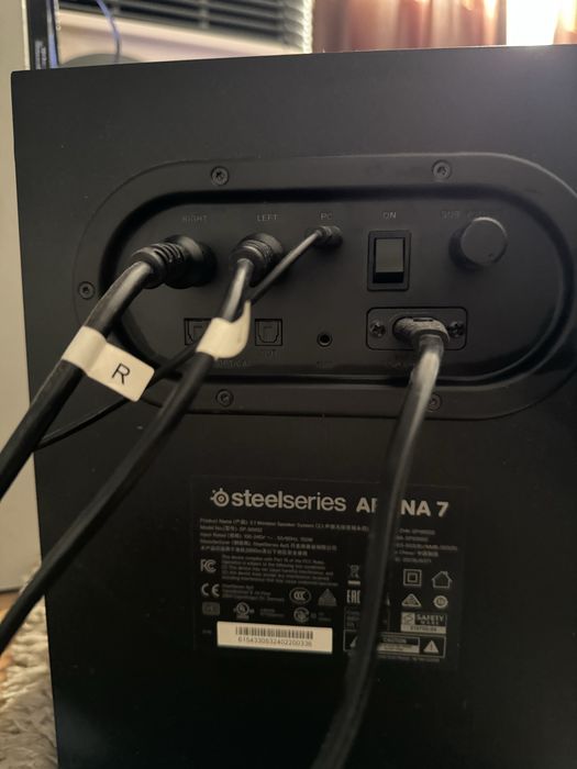 Vând subwoofer SteelSeries Arena 7