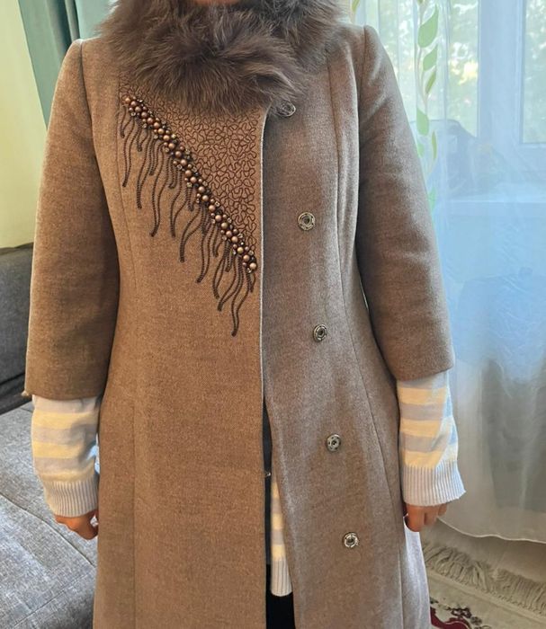 Пальто 42размер.