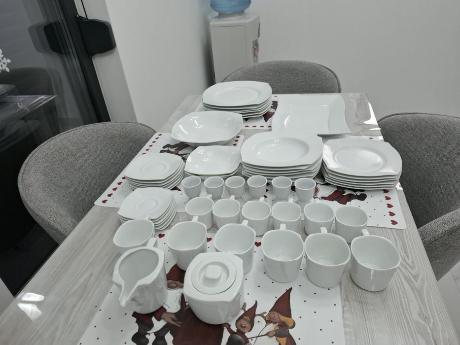 Serviciu masa 53 piese