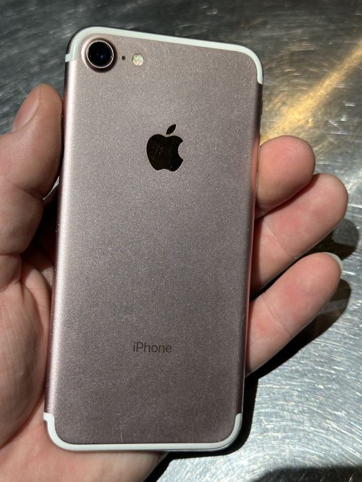 Продам iPhone 7 32g/100%