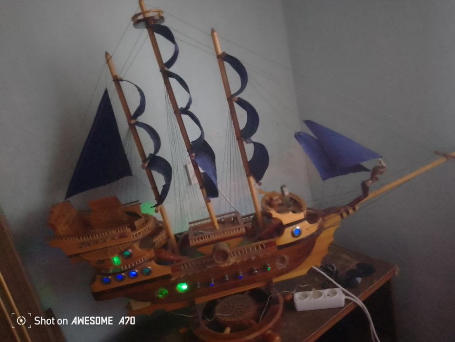 Корабль ручного изделия