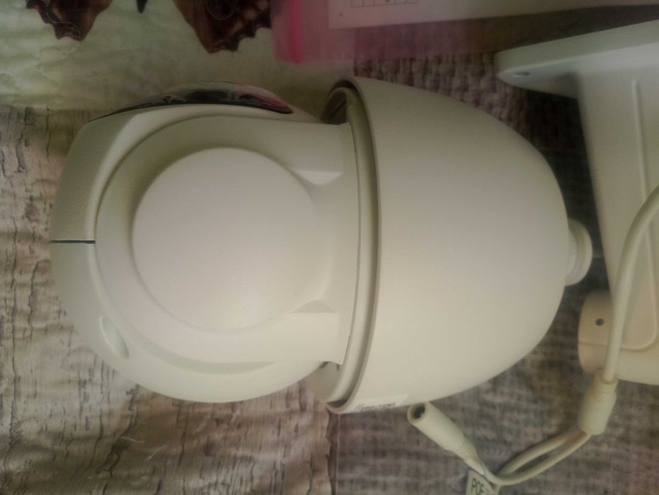 Продавам  нова POE wifi ip камера за видео наблюдение за външен монтаж