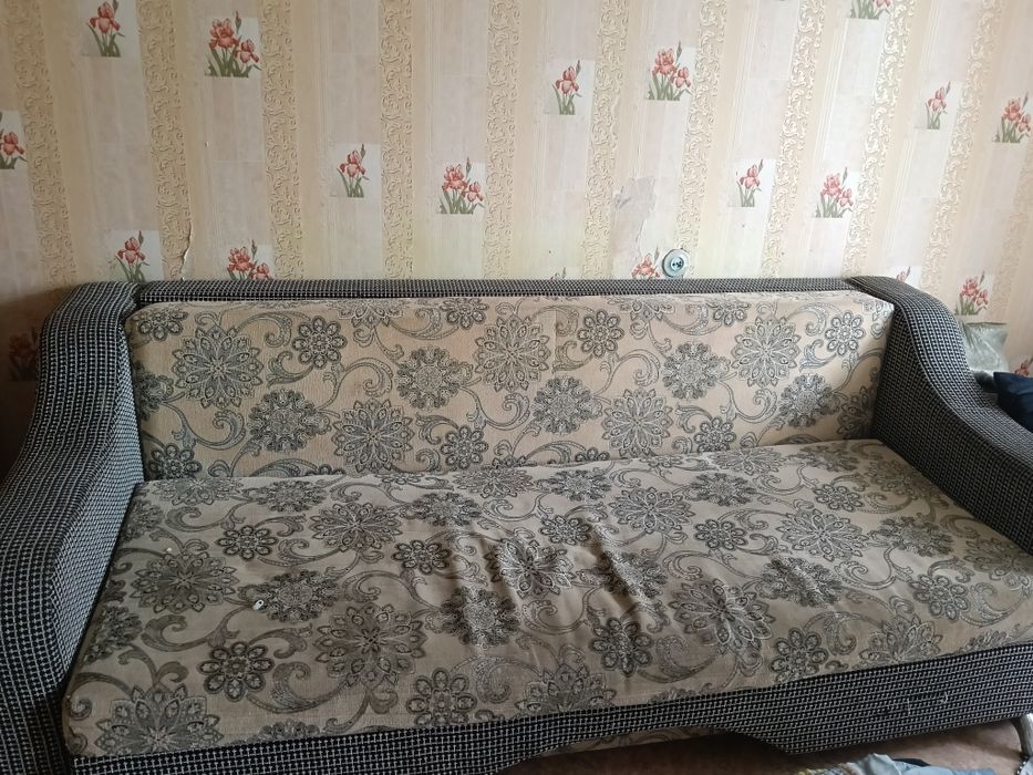 Диван отдам даром