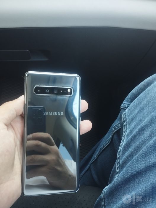 продам Samsung s 10 plus