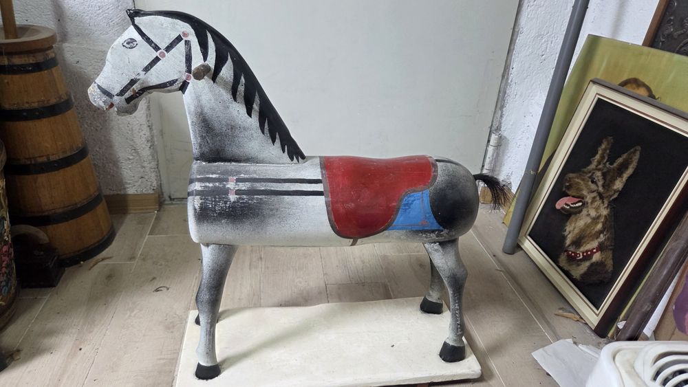 Дървено конче, играчка