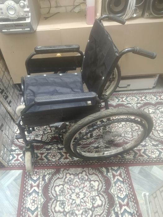 Продам инвалидную коляску