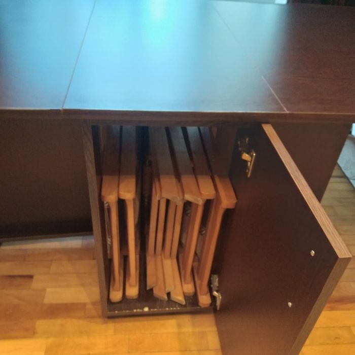 Masa pliabila cu scaune