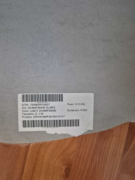 Covor bej piele naturala vita