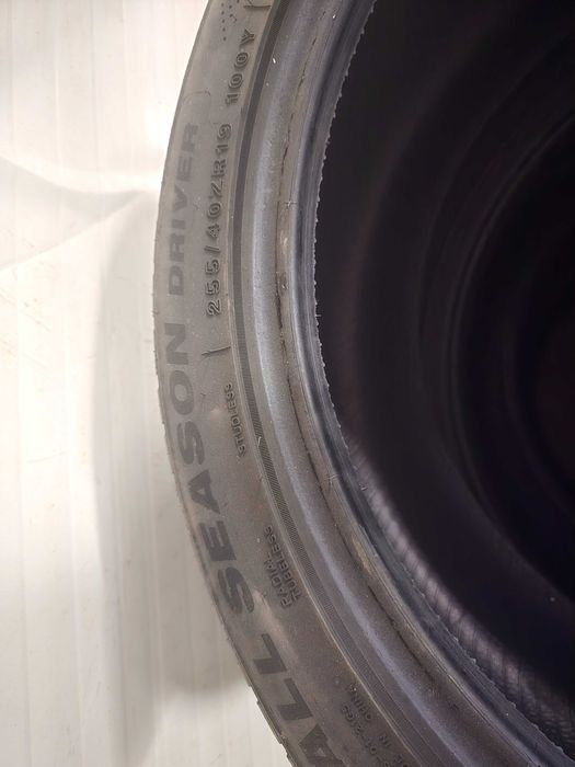 Гуми сезонни 255/40/19