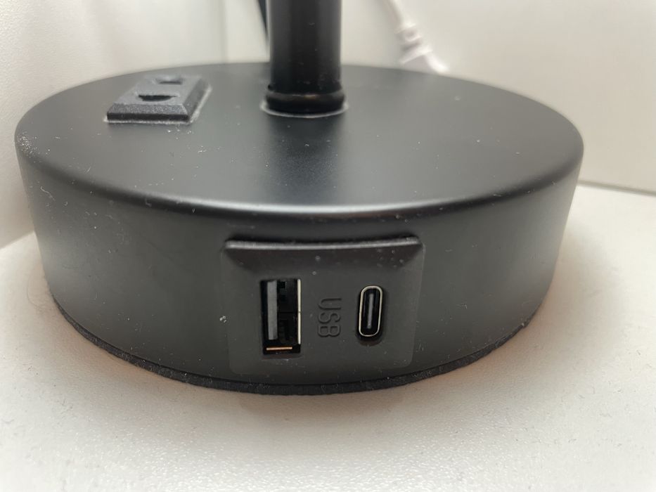 Veioza cu usb si priza