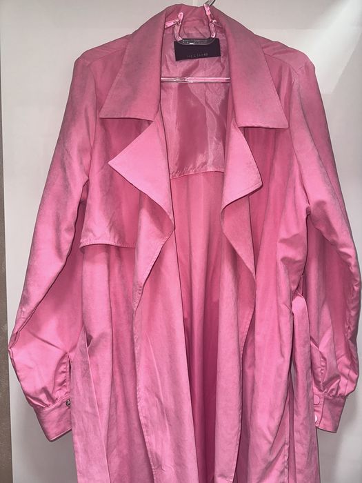 Връхни дрехи - палто, яке, грейка.