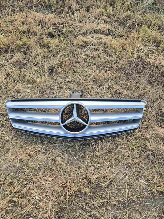 Маска - решетка Mercedes C class W204