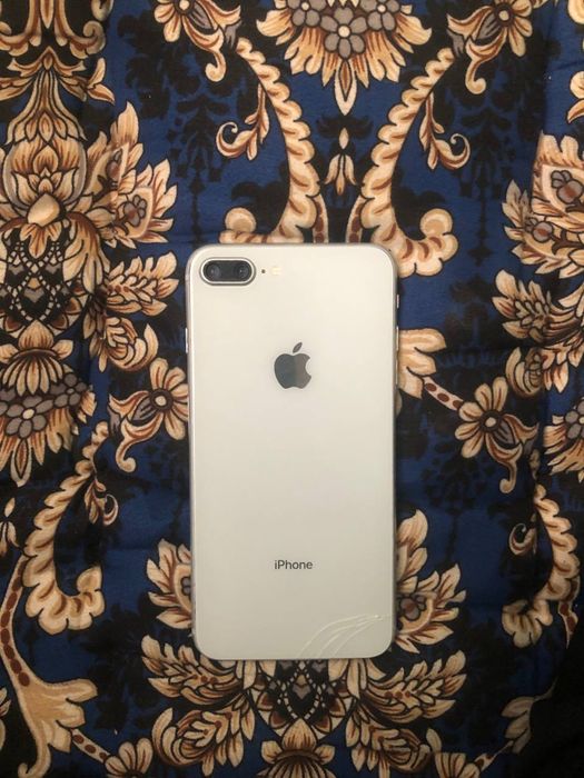 Arzonga iphone 8 plus telefon holati ortacha 750000 somga