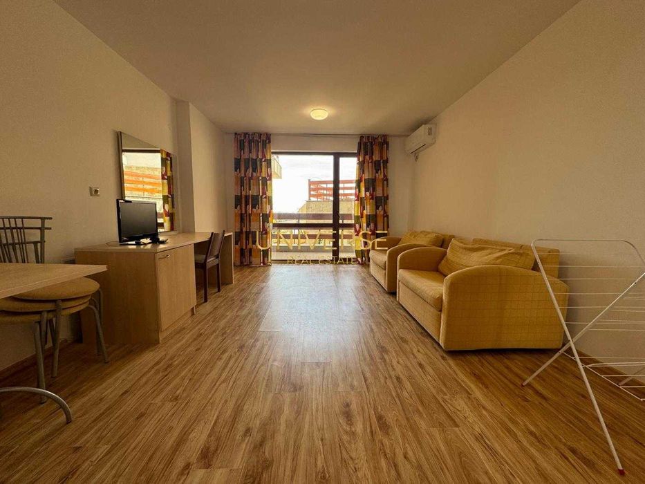 Продава се Двустаен апартамент в с. Кошарица, Област Бургас - 64 кв.м за 557 €/кв.м - Снимка #1