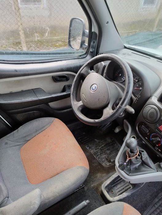1000€ neg.Vând fiat doblo multijet 1.3 motorina