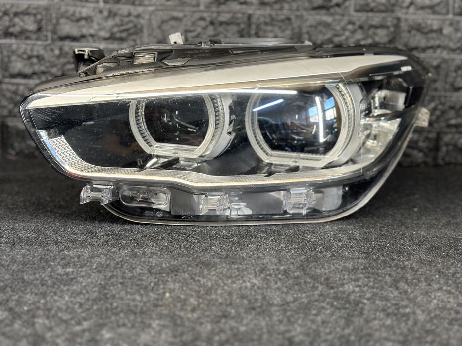 Far stanga seria 1 F20 Lci led