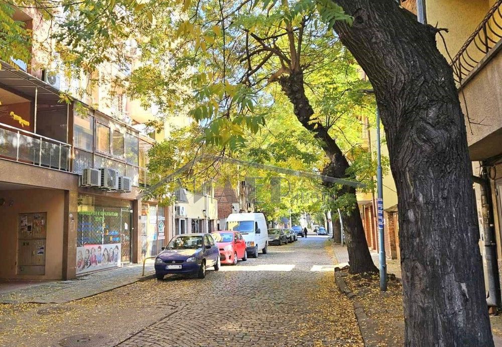 Дава се под наем Гараж / Паркомясто в Пловдив, Кършияка - 30 кв.м за 86.7 € - Снимка #6