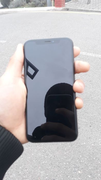iPhone X  64gb tiniq