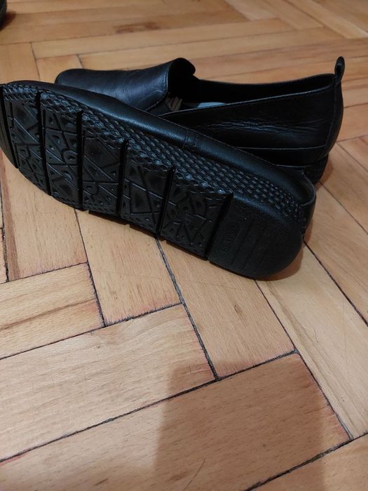 Продаю новые туфли