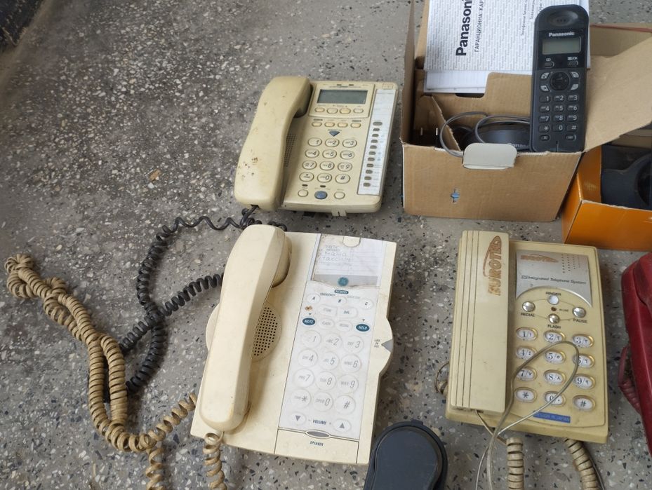 Стари телефони.Различни модели