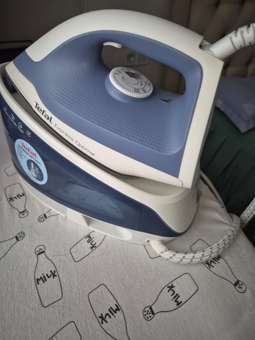 Продам утюг в отличном рабочем состоянии совсем новый